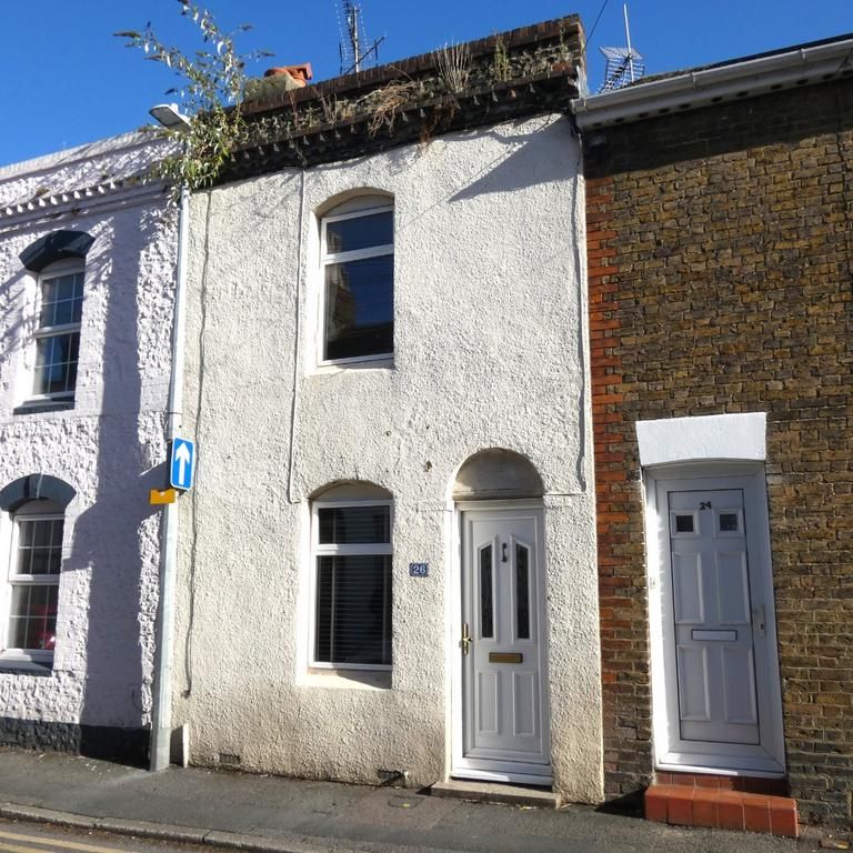 2 bedroom terraced house to rent - Photo 1