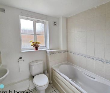 Chafford Hundred, Essex - Photo 2