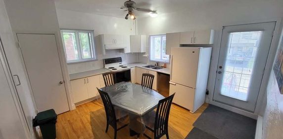 A Quelques Minutes à Pied Cégep Garneau - Photo 2