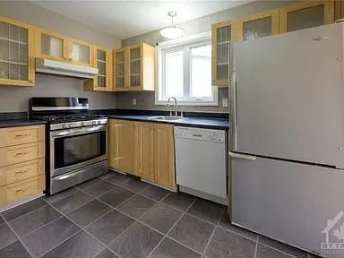 For Lease - 470 VALADE Crescent, Orleans - Cumberland and Area, Ontario - Photo 5