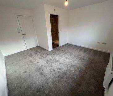 2 bedroom semi-detached house to rent - Photo 2