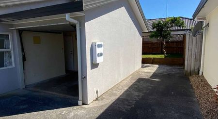 Chic 3 Bedrooms Townhouse in Three Kings! - Photo 3