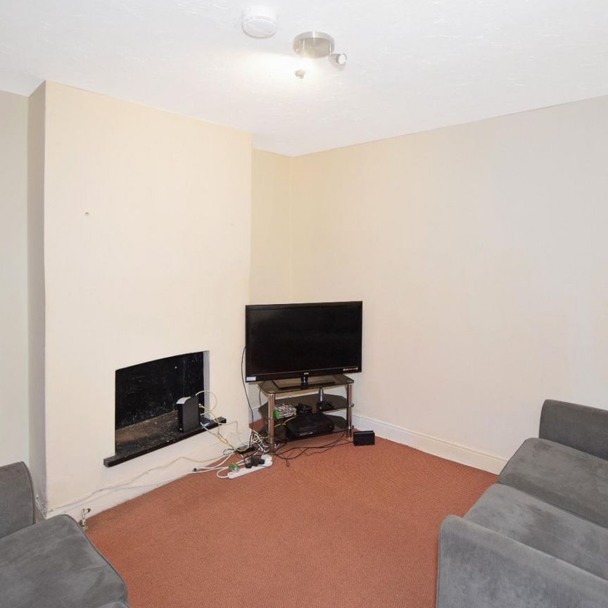 4 bedroom House To Let - Photo 1