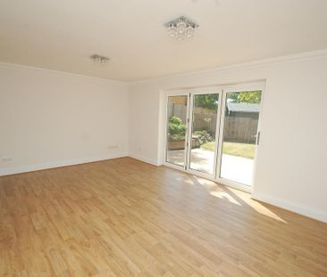4 bedroom detached house to rent - Photo 4