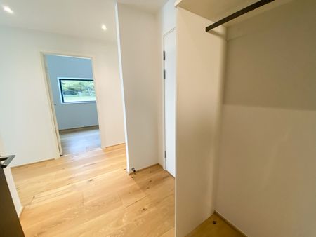 Nybygget og rummelig 3-værelses lejlighed i fantastiske omgivelser - Foto 3