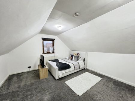 Hare Park Avenue, Liversedge, WF15 - Photo 4