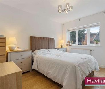 Gladbeck Way, Enfield, EN2 - Photo 2