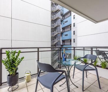 Ideal Inner City Pad - Photo 6