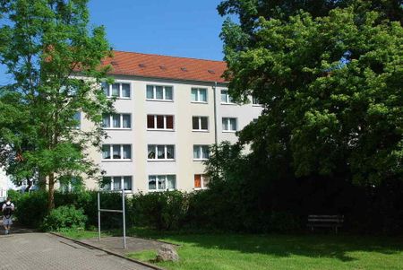 Erdgeschosswohnung mit Tageslichtbad - Foto 4