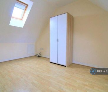 5 bedroom detached house to rent - Photo 3