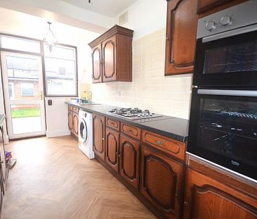 4 bedroom terraced house to rent - Photo 2