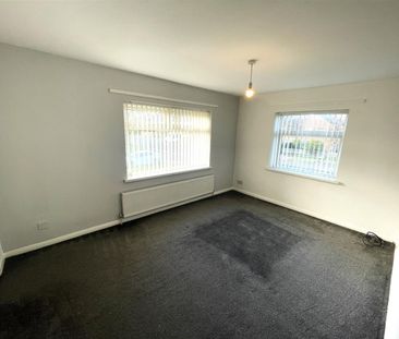 Rievaulx Avenue, Billingham - Photo 3