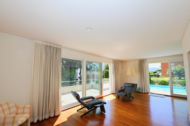 Elegant Villa with Splendid Pool for Rent in Breganzona - Foto 1