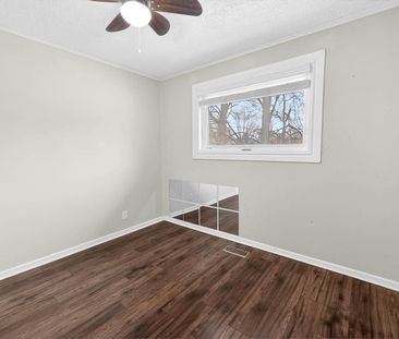 For Lease - 28 Lyncroft Drive, Toronto, Ontario - Photo 2