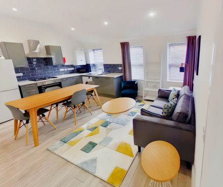 2 Bedroom House - Photo 2