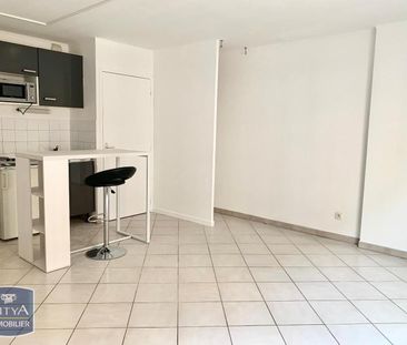 Location Appartement 1 pièce 29m² LYON 7ème - Photo 3