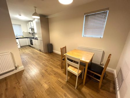 1 Bed Semi-Detached House, Endymion Road, N4 - Photo 5