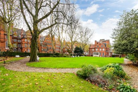 3 bedroom flat in South Kensington - Photo 3