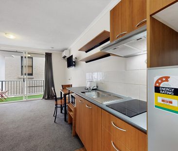 Furnished Studio Apartment Includes Electricity, Gas & Water! - Photo 1