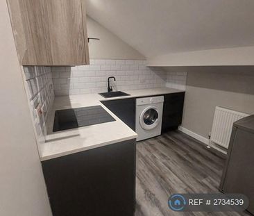 2 bedroom flat to rent - Photo 5