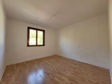 Location Appartement 3 pièces 63m² LILLEBONNE 76170 - Photo 4