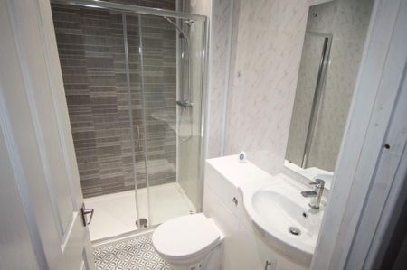 2 bedroom terraced house to rent - Photo 3