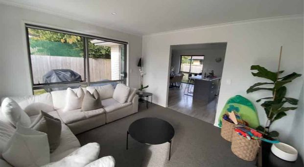 4 Bedroom Family Home - Photo 1