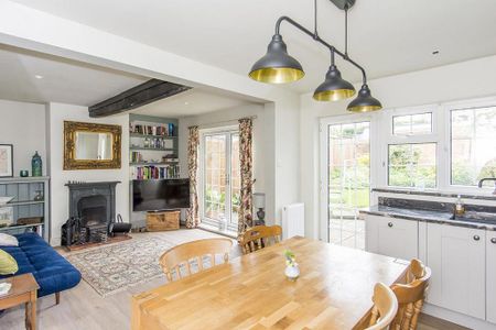 2 bedroom terraced house to rent - Photo 2