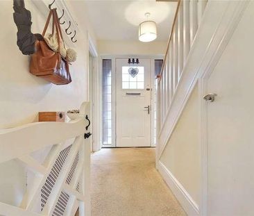 Robin Meadow, Droitwich Spa, Worcestershire, WR9 - Photo 4