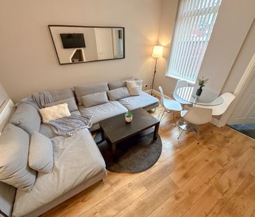 4 bedroom terraced house to rent - Photo 5