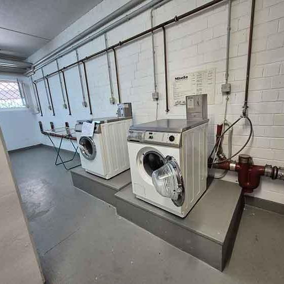 Gemütliche kleine 2-Raum-Maisonette-Wohnung mit Balkon wartet auf Dich! - Foto 1