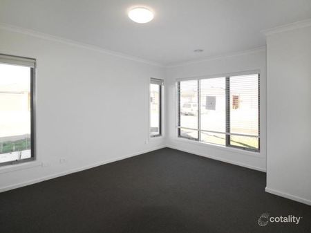 This family home is located in the Sanctuary Estate. - Photo 5