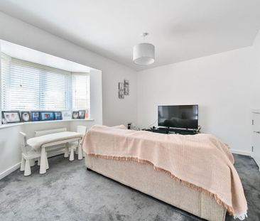 3 bedroom detached house to rent - Photo 4