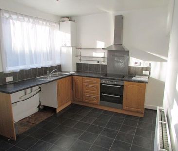 2 bedroom terraced house to rent - Photo 6