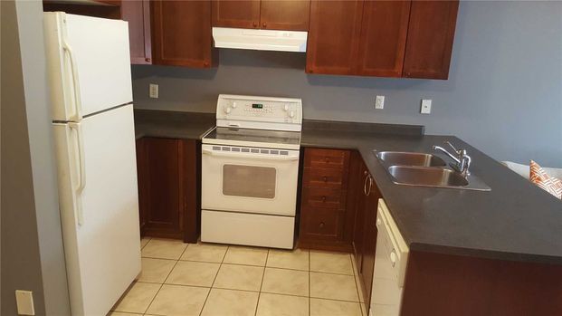 For Lease - 75 Coyote Crescent, Toronto, Ontario - Photo 1