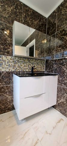 Spacious family home in a great location - Photo 2