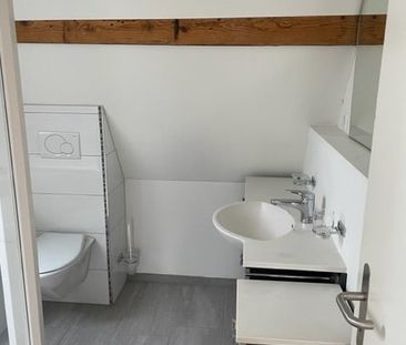 Gemütliche Dachwohnung im Herzen von Dietikon befristet - Photo 3