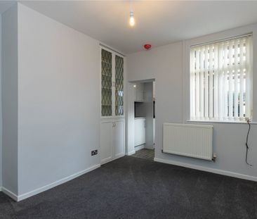 Wellington Street, Leek, Staffordshire, ST13 - Photo 2