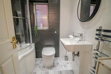 2 bedroom semi-detached house to rent - Photo 3