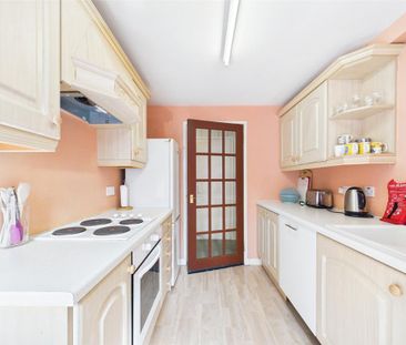 2 bedroom apartment to rent - Photo 2