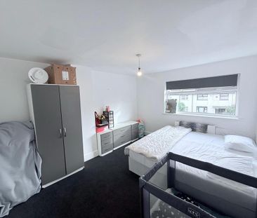 3 bedroom end of terrace house to rent - Photo 3