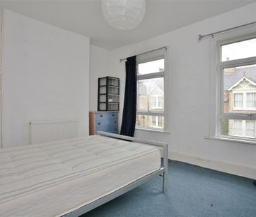 4 bedroom terraced house to rent - Photo 2