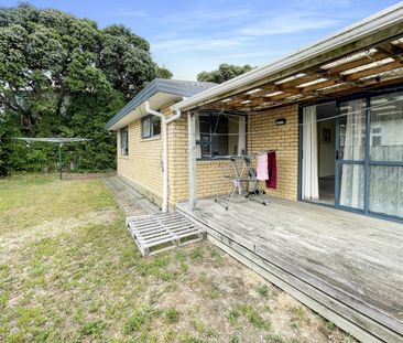 Perfect in Petone! - Photo 2