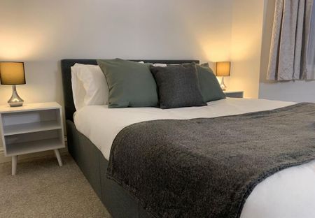1 bedroom serviced apartment to rent - Photo 5