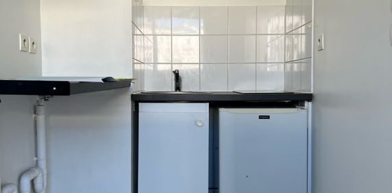 Location Appartement 1 pièce 27m² NANTES 44000 - Photo 2