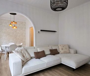 Gelijkvloers app. te huur in Etterbeek voor € 1.140 met 1 slaapkamer - Photo 1