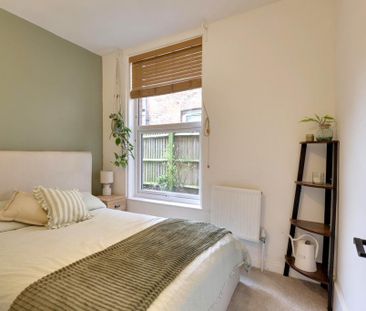 2 bedroom ground floor flat to rent - Photo 4