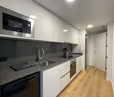 Carrer de lAprestadora, L'Hospitalet de Llobregat, Catalonia 08902 - Photo 1