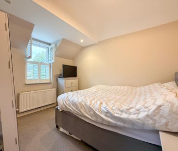 4 bedroom semi-detached house to rent - Photo 5