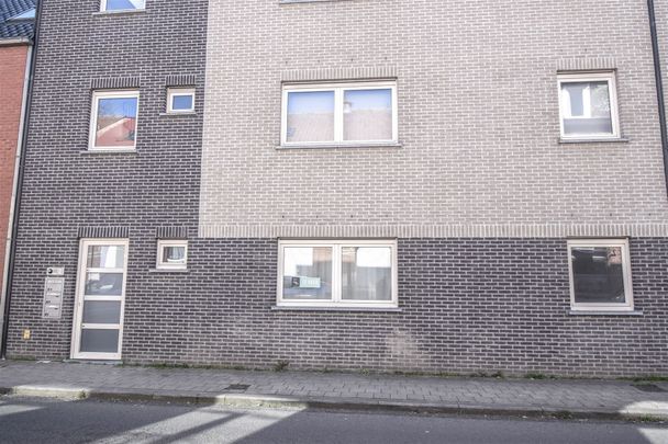 Instapklaar gelijkvloers appartement met ruim terras - Photo 1